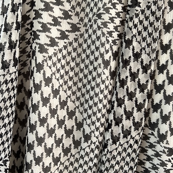 Pleione houndstooth print blouse - Picture 2 of 9